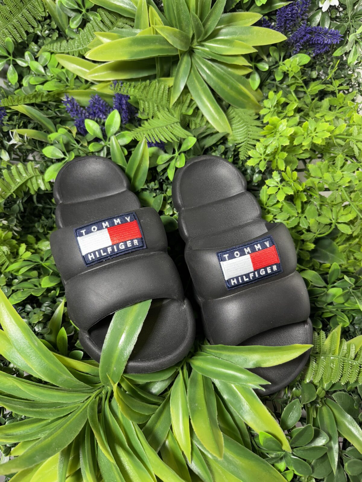 εντυπωσιακά slides από τη Tommy Hilfiger Σε Μαύρο χρώμα